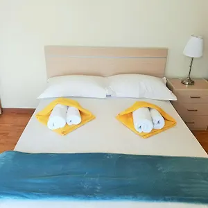 16 Sandy Apartment