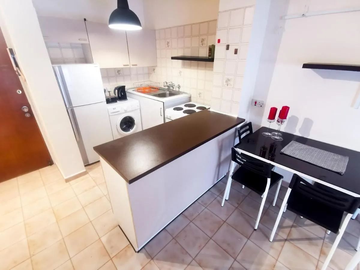 Flirty Flamingo Seaview Seafront Apartment Larnaca