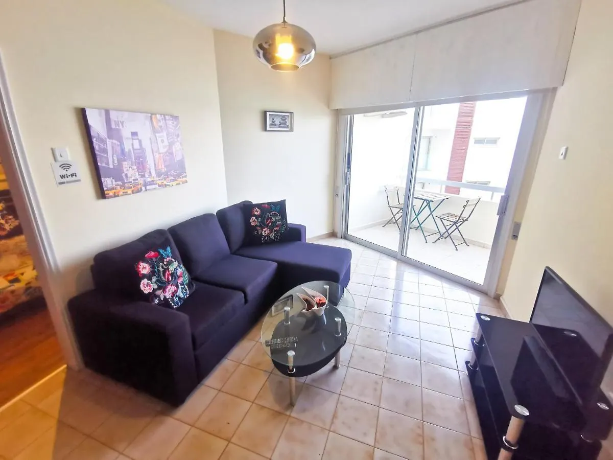 Flirty Flamingo Seaview Seafront Apartment Larnaca 0*,