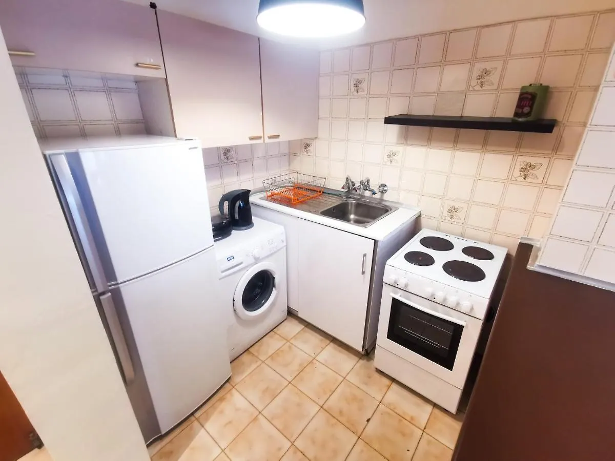 Flirty Flamingo Seaview Seafront Apartment Larnaca